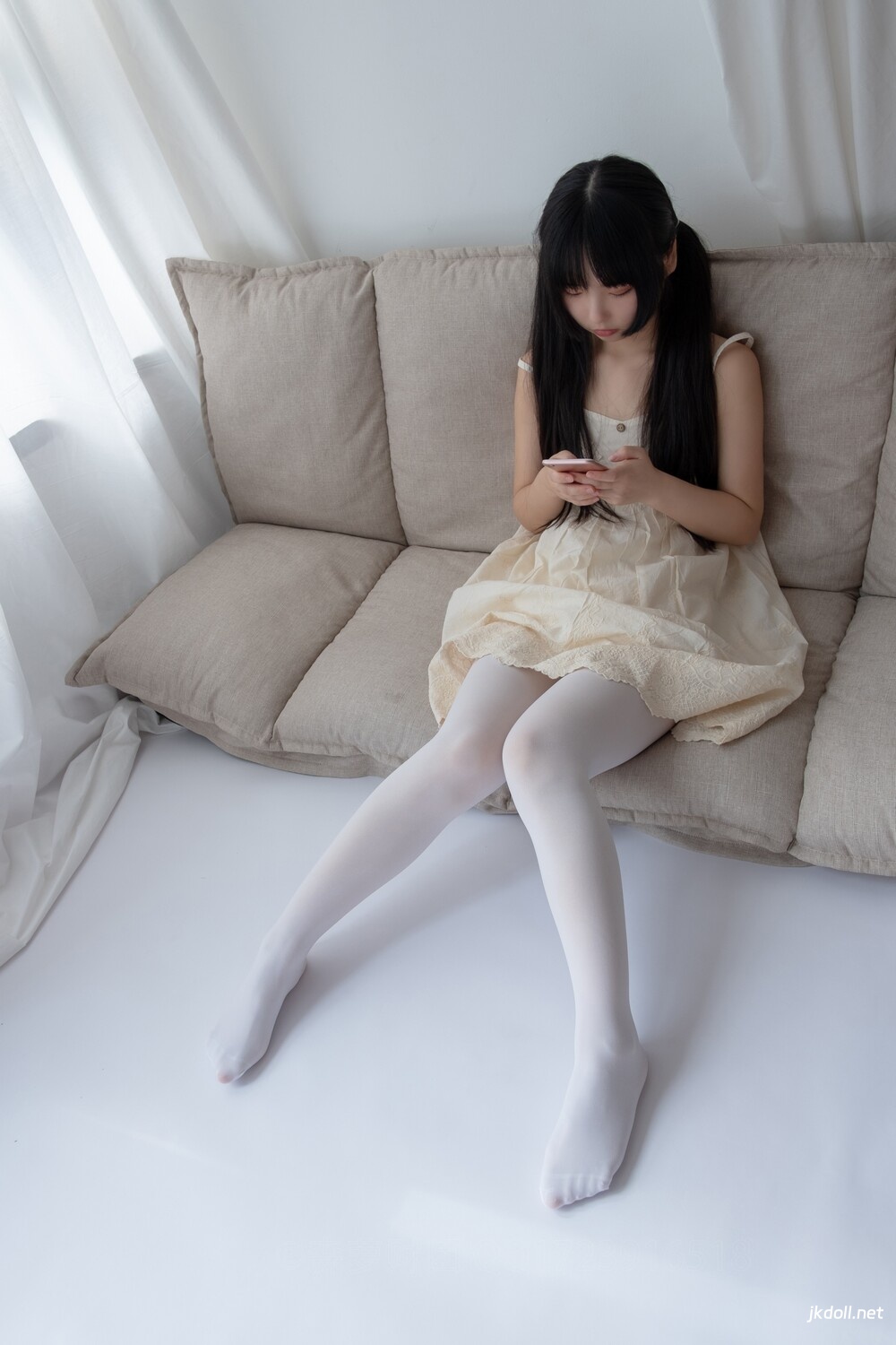 图片[3]-森萝财团 爱花写真 ALPHA-013 白丝女孩玩美足 [90P-838MB]-JKDOLL