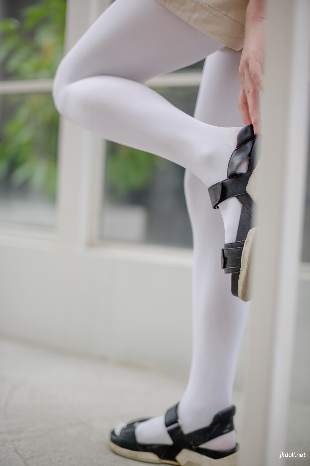 图片[3]-森萝财团 FREE-001 白丝长腿凉鞋室内写真 [59P-294MB]-JKDOLL