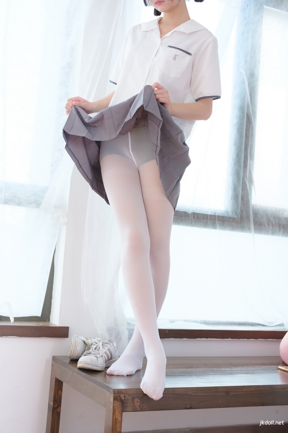 图片[2]-森萝财团 BETA-026 红色校服肉丝美足少女 [78P-737MB]-JKDOLL