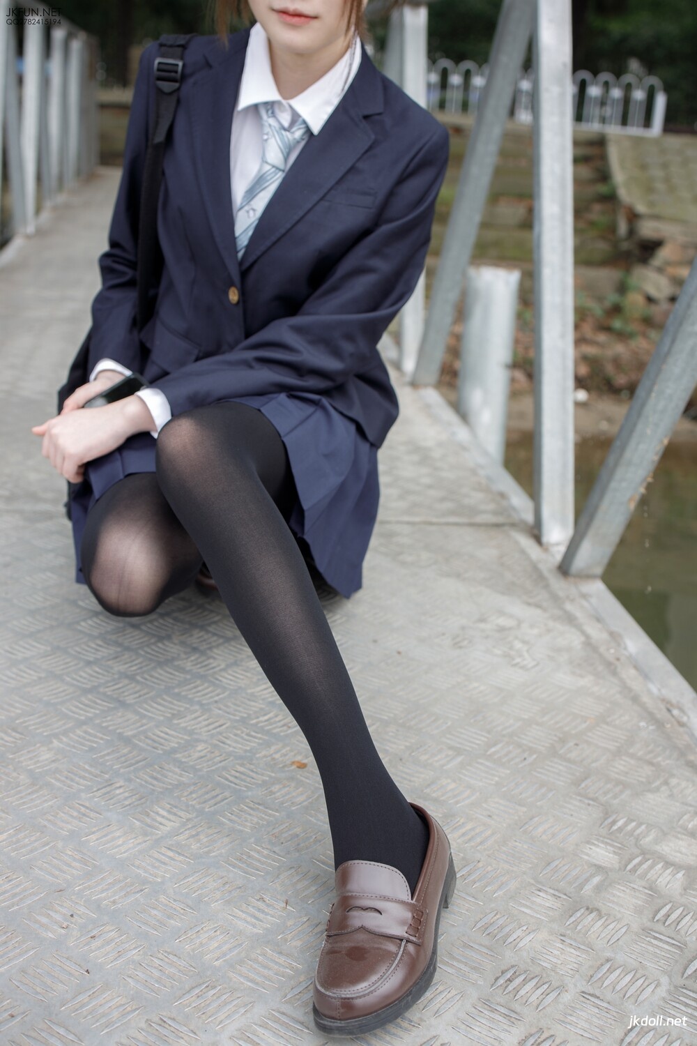 图片[2]-森萝财团 JKFUN-006 Aika 80D黑丝 户外水边 [140P1V-2.9GB]-JKDOLL