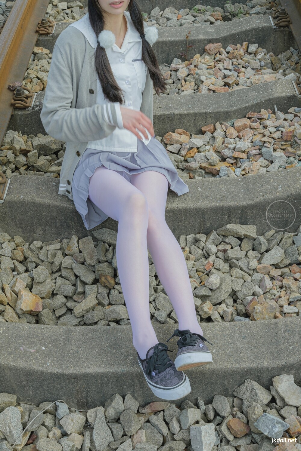 图片[1]-森萝财团 有料-038 吸吸 白丝 13D 外景 [60P-763MB]-JKDOLL